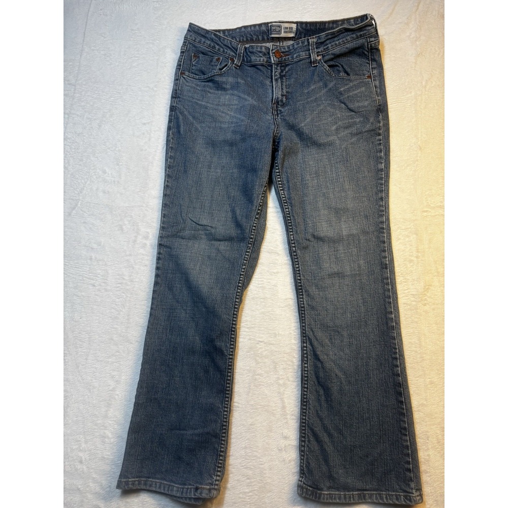 Levis Signature Low Rise Bootcut Jeans Women's Misses 12 Short Blue Medium Wash - Picture 4 of 12